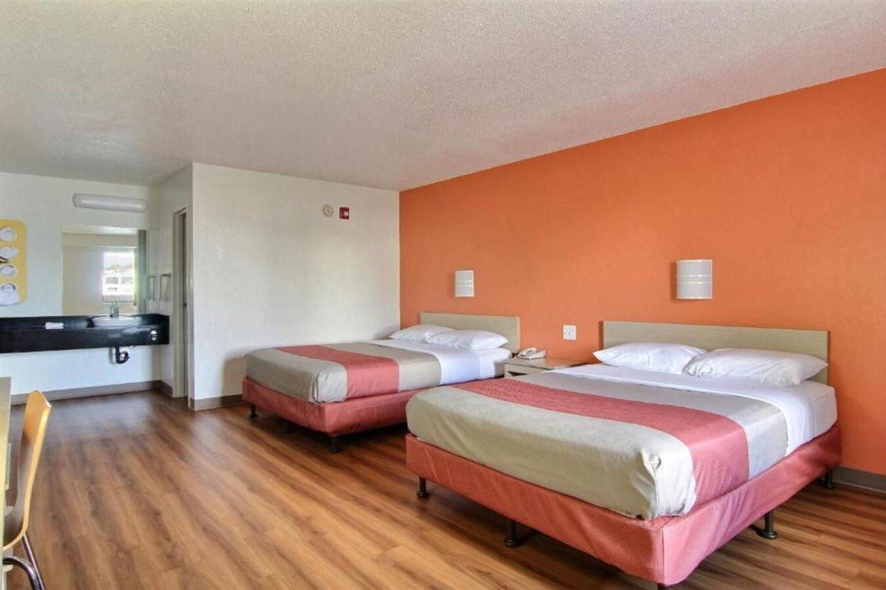 Motel 6-Middleburg Heights, Oh - Cleveland Zewnętrze zdjęcie